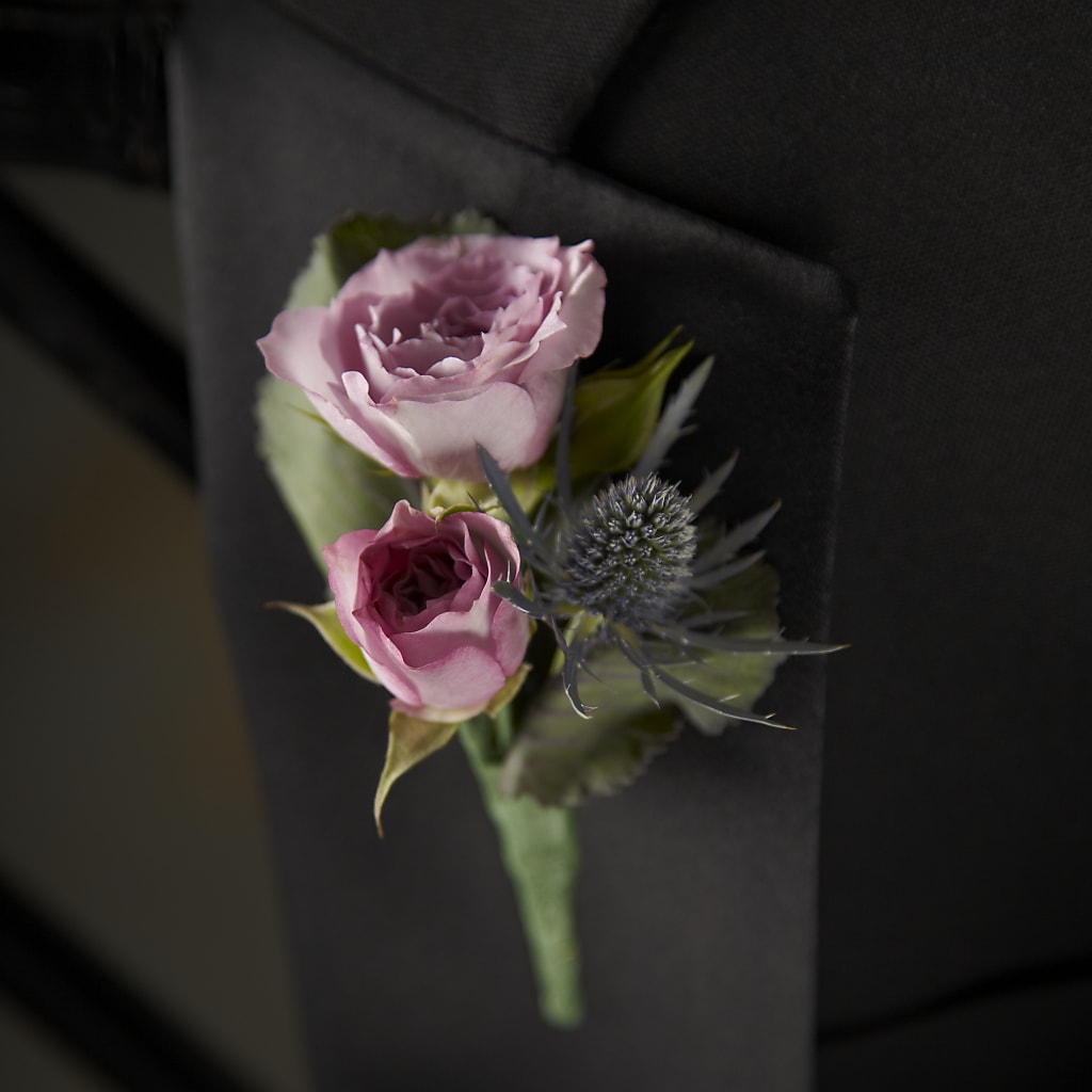 Veronica Boutonniere – Flora Ventures Llc, Newmarket NH