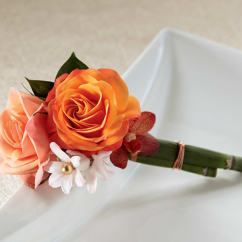 Sunset Dream Boutonniere – Flora Ventures Llc, Newmarket NH